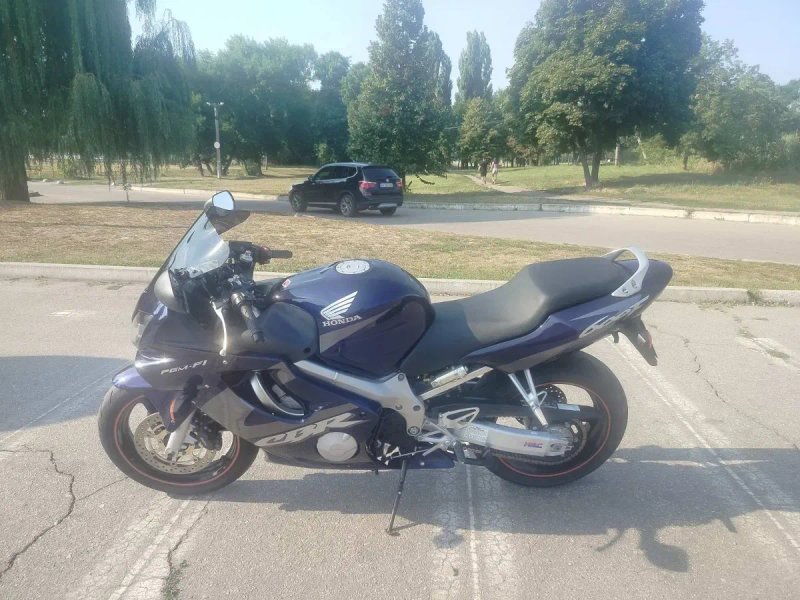 Honda CBR 600F4i 2001 — фото 2