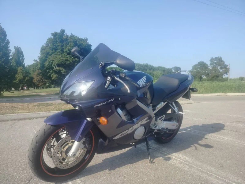 Honda CBR 600F4i 2001 — фото 3