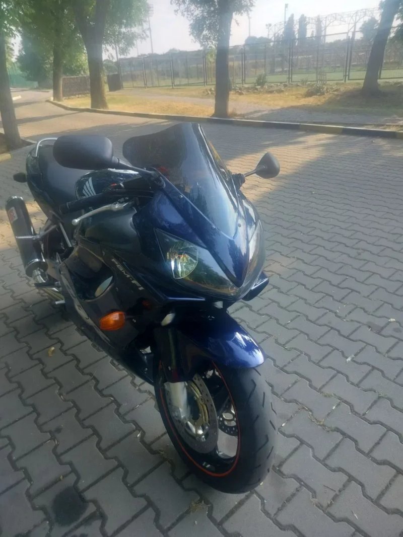 Honda CBR 600F4i 2001 — фото 4