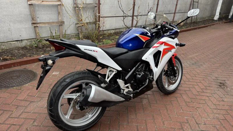 Honda CBR250R 2012 рік — фото 3