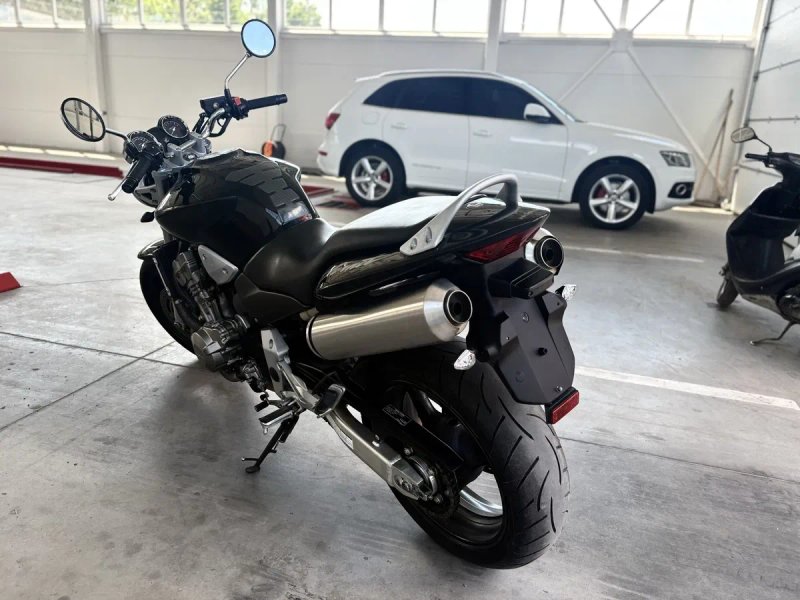 Honda Hornet 900 — фото 2