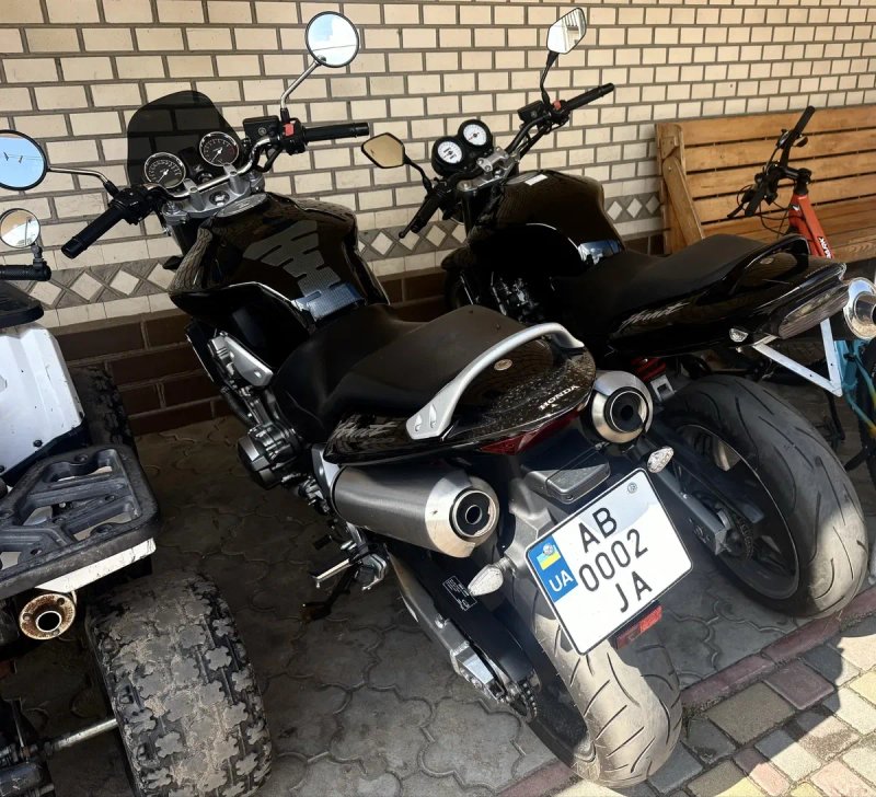 Honda Hornet 900 — фото 5