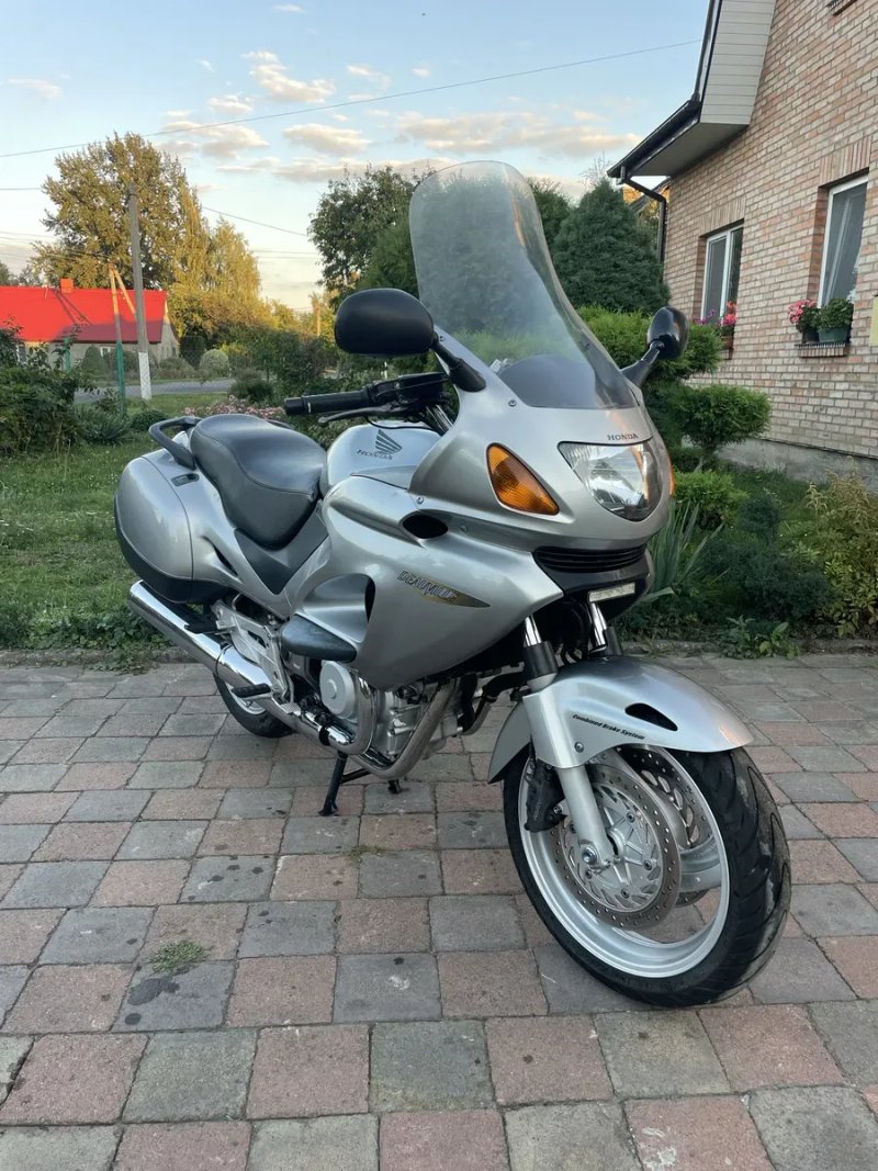 Honda NT650V Deauville 2003р 34тис км — фото 2