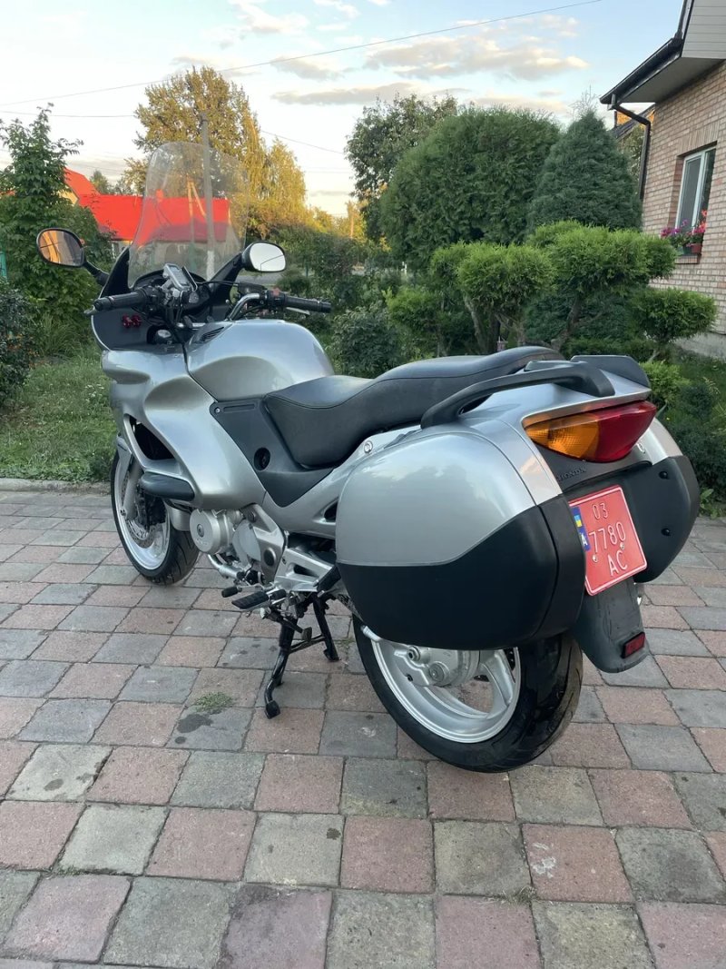 Honda NT650V Deauville 2003р 34тис км — фото 3