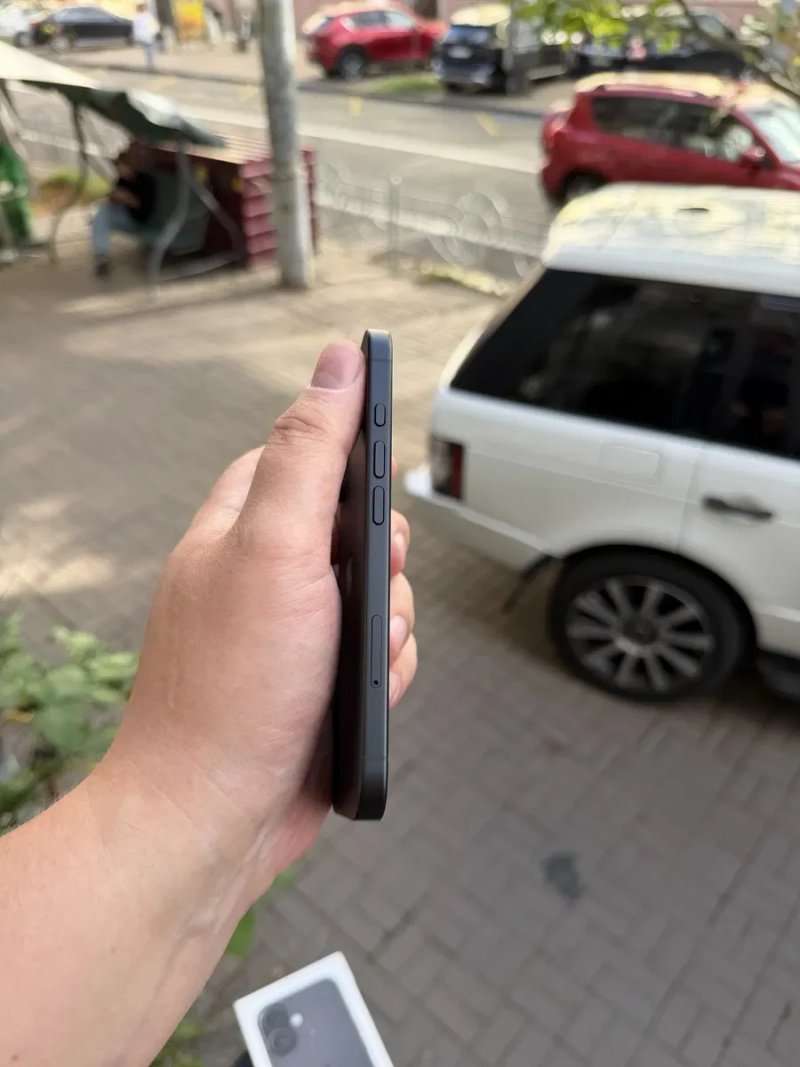 Ідеальний iPhone 16 128Gb Black (версія з сімкою) — фото 4