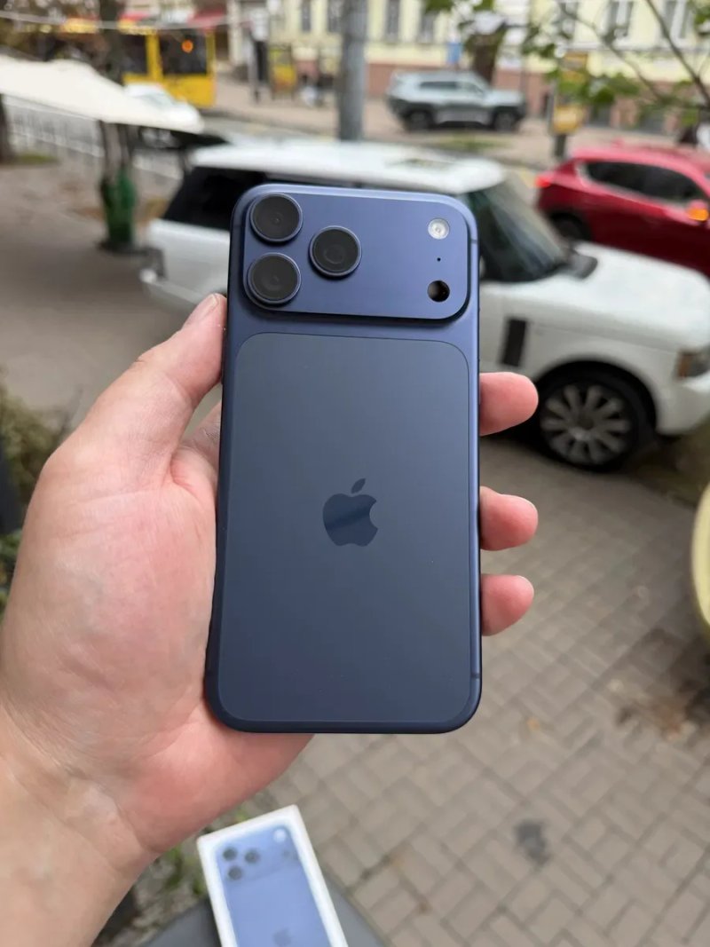Ідеальний iPhone 17 Pro Max 256Gb Deep Blue з сімкою — фото 2