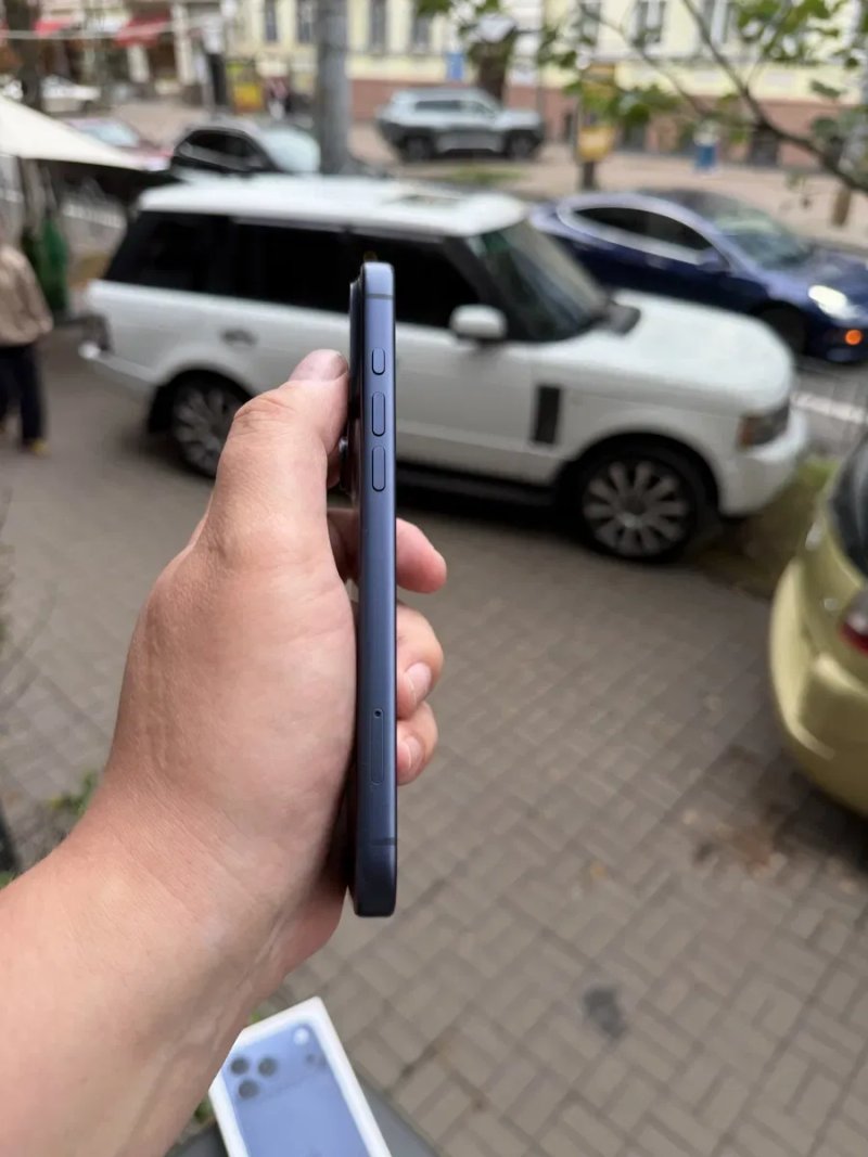 Ідеальний iPhone 17 Pro Max 256Gb Deep Blue з сімкою — фото 4