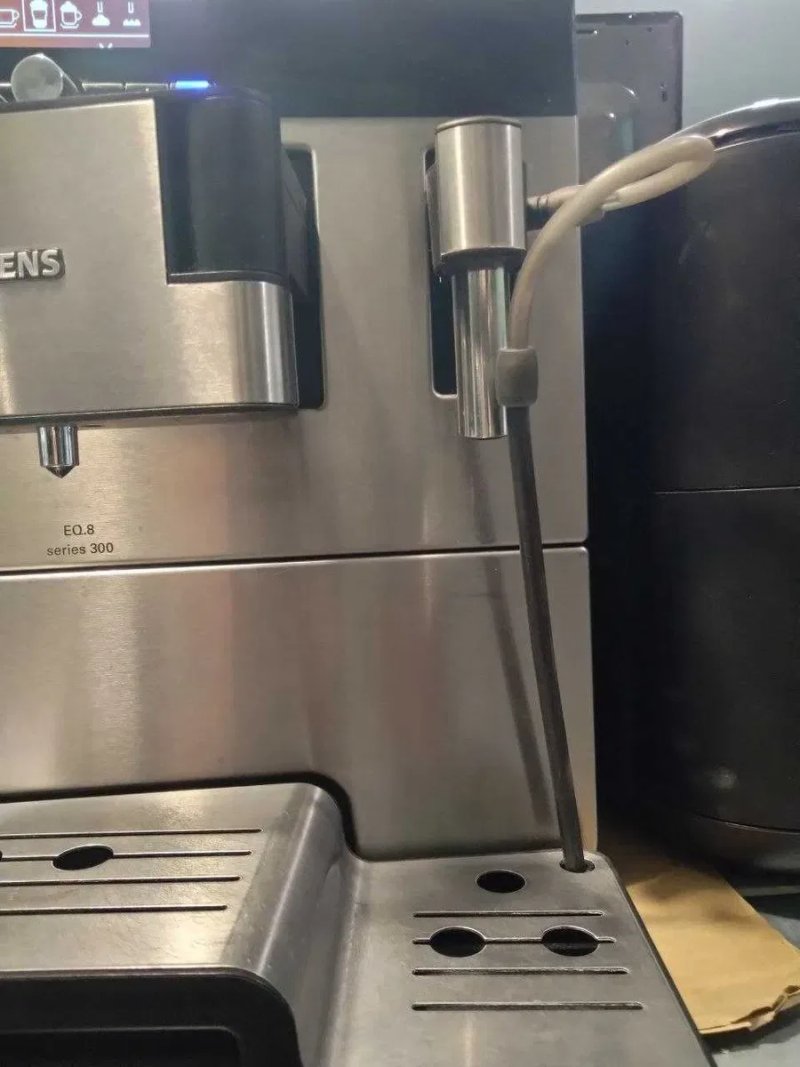 Ідеальний стан Кавомашина Siemens EQ.8 series 300, Німеччина, повне ТО — фото 6