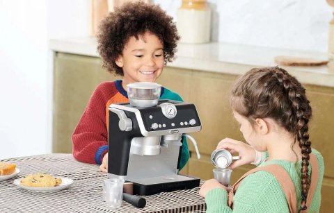 Іграшкова кавоварка Delonghi Casdon 77052 Еспресо-машинка для дітей