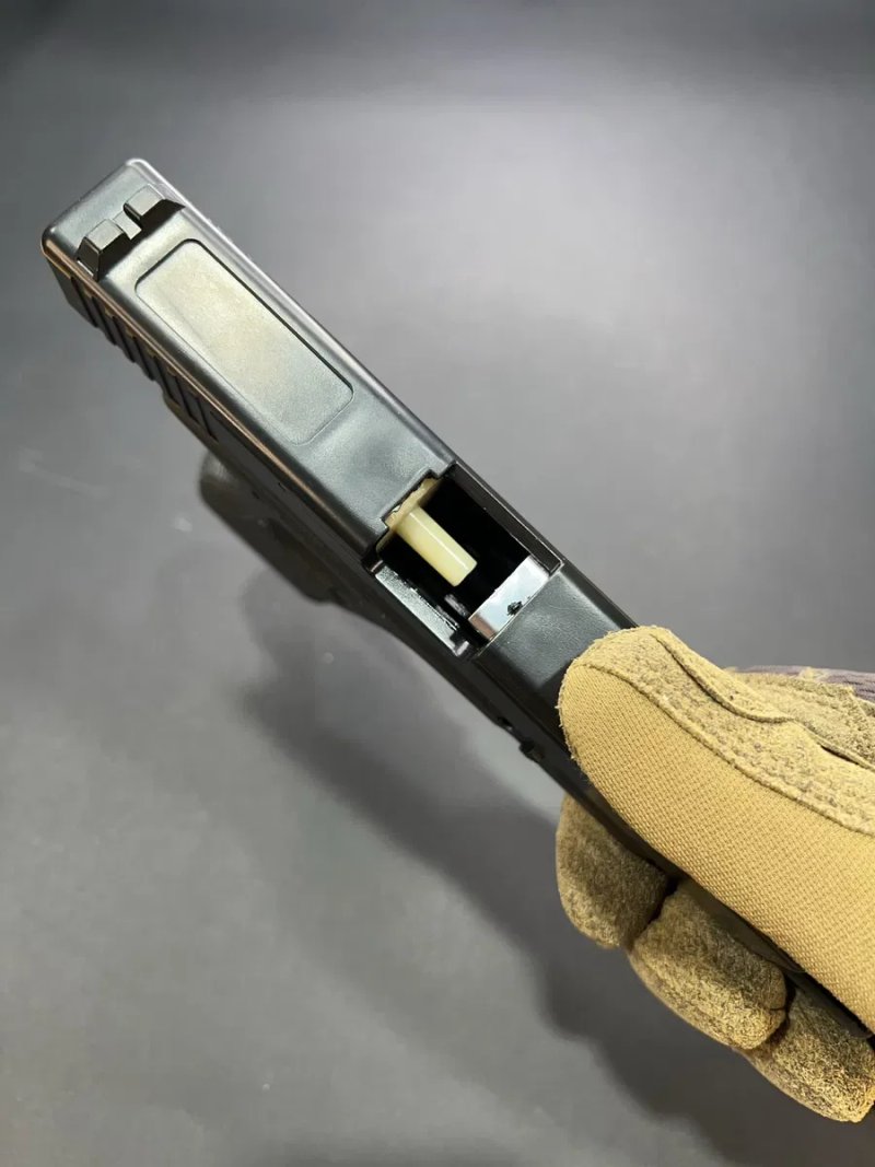 Іграшковий пістолет Glock 17 з маркуванням +500 куль G18 чорний 6 мм пружинний — фото 5