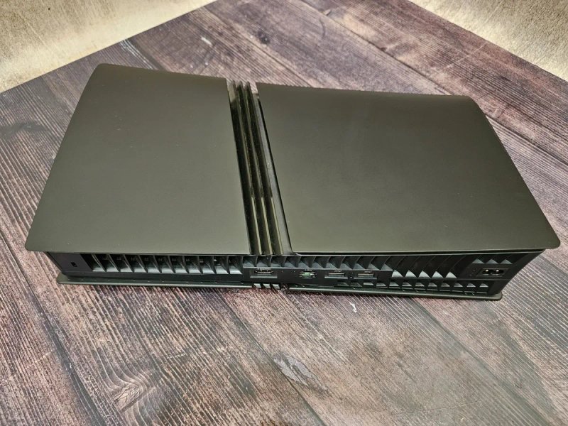 Ігрова консоль Sony PlayStation 5 Pro 2Tb в чорному кольорі з гарантією — фото 3
