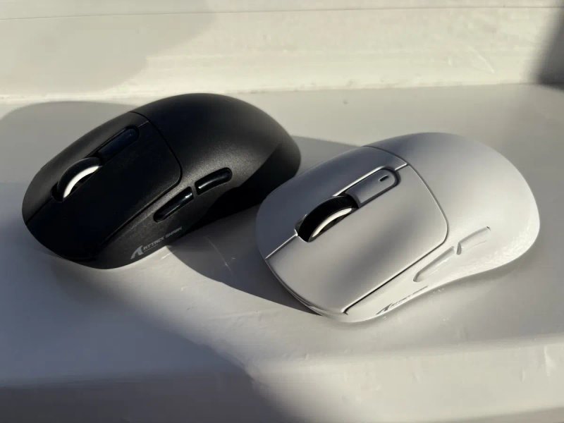 Ігрова миша Attack Shark X3: Бездротова (2.4GHz / BT 5.2 / USB), сенсор PAW3395 26000 DPI — фото 3