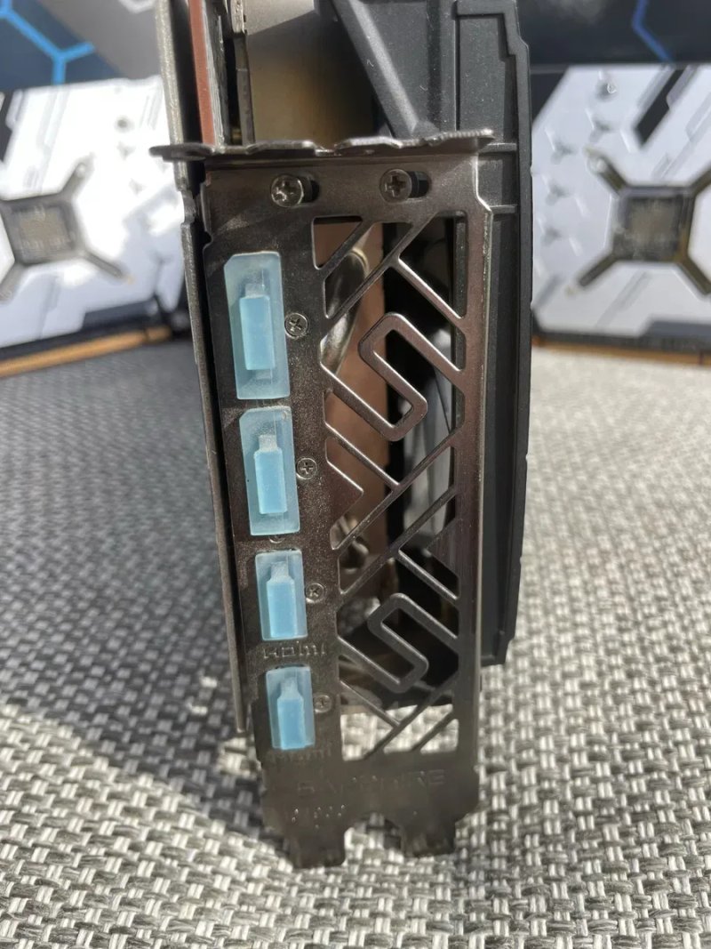 Ігрова відеокарта  5700xt  Saphire Nitro+ — фото 8