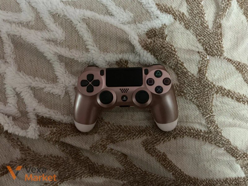 Ігровий джойстик Sony DualShock 4 для PS4 рожевий — фото 2