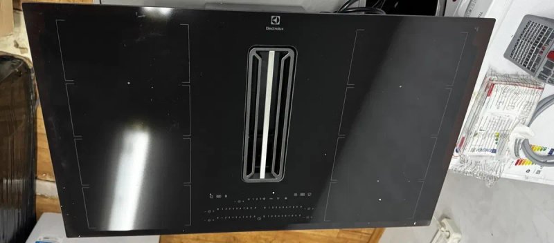 Індукційна варильна плита Electrolux KCC85450 з вбудованою витяжкою — фото 4