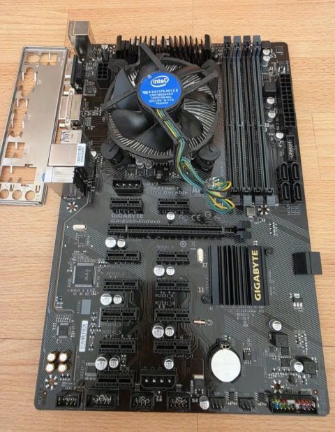Intel i7-7700 4.2Ghz/Материнка/охлад Мощний комплект для ПК