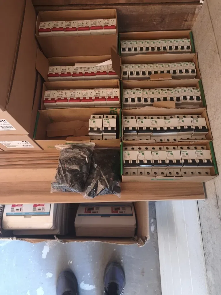 інвертор  гібридний дея 20kW Deye SUN-20K-SG05LP3-EU низьковольтний в наявності в ніжині також є інших моделі та акумулятори і сонячні панелі до нього — фото 3