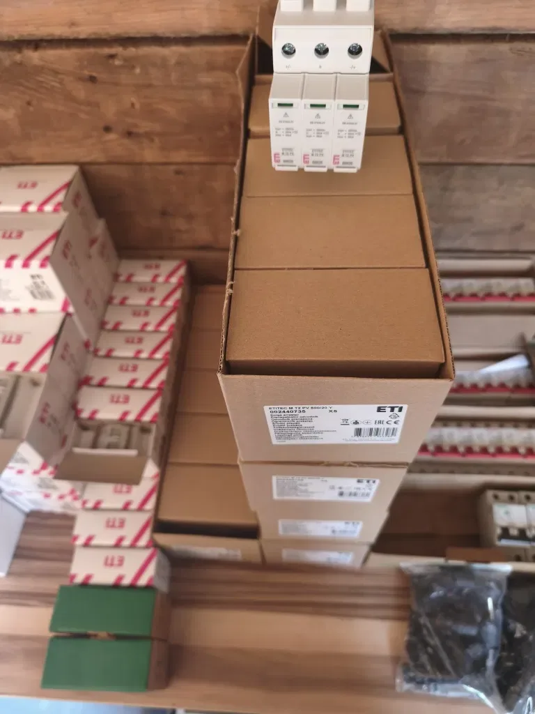 інвертор  гібридний дея 20kW Deye SUN-20K-SG05LP3-EU низьковольтний в наявності в ніжині також є інших моделі та акумулятори і сонячні панелі до нього — фото 4