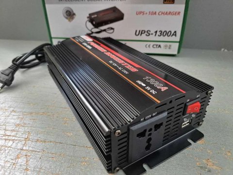 Инвертор преобразователь 1300 Вт 12-220В Інвертор з зарядкою 15А UPS