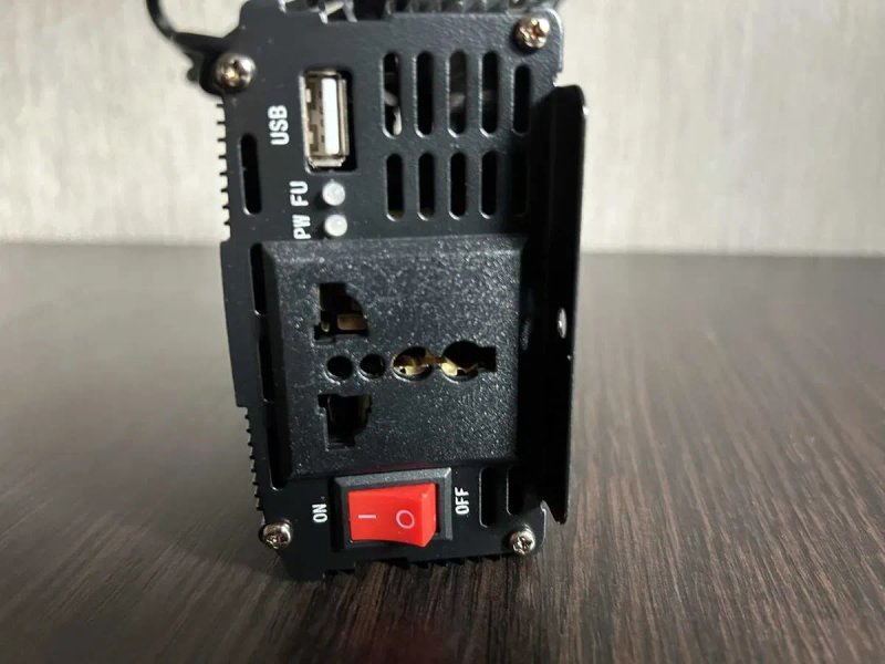 Инвертор Преобразователь Інвертор UKC 800W с Зарядкой UPS 12V 220V — фото 4