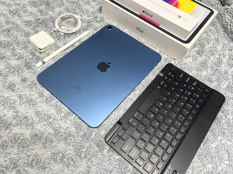 IPad 10 (64 gb) wi-fi + Apple Pencil, комплект + подарки! А2696 — фото 2