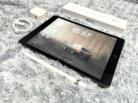IPad 7 (128 gb) wi-fi, отличное состояние + стекло! A2197