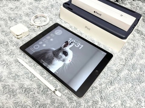 IPad 9 (64 gb) wi-fi, комплект + подарки! А2602