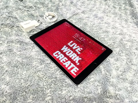 IPad Air 2 (128 gb) LTE, хорошее состояние + стекло! А1567