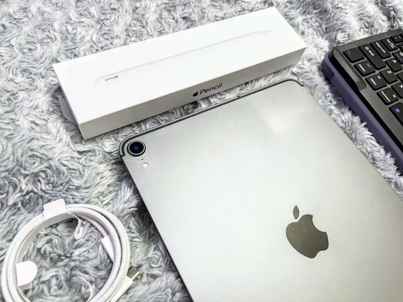 IPad Pro 11 (64 gb) LTE, хорошее состояние + стекло! А1934 — фото 4
