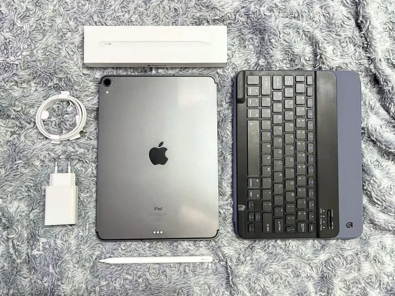 IPad Pro 11 (64 gb) LTE, хорошее состояние + стекло! А1934 — фото 6