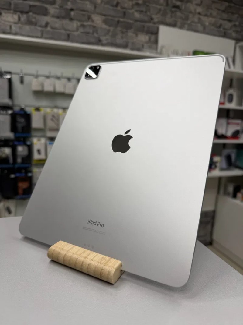 iPad Pro 12.9 M2 2022 128Gb Silver WiFi Супер стан, 300 цк. Рідний АКБ — фото 2