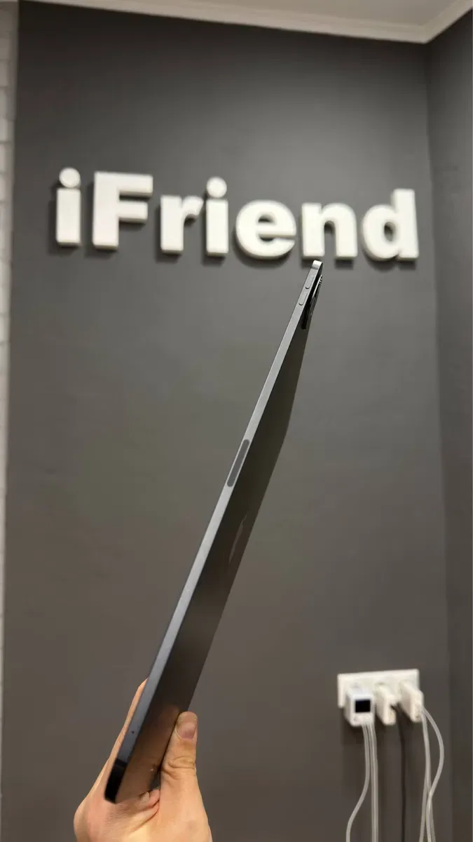 Ipad pro 13’ m4 256gb WiFi + LTE space gray 14 циклів зарядки — фото 3