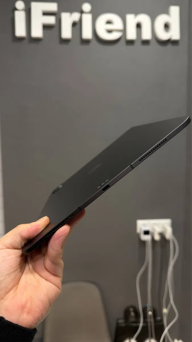 Ipad pro 13’ m4 256gb WiFi + LTE space gray 14 циклів зарядки — фото 4