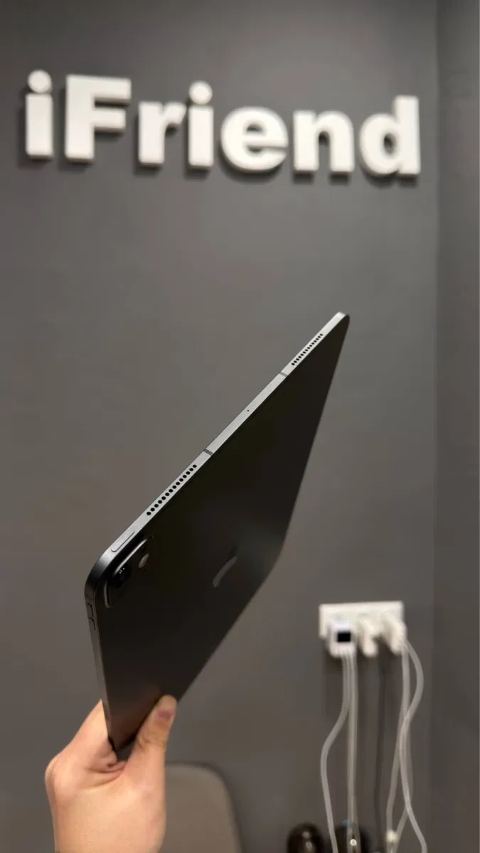 Ipad pro 13’ m4 256gb WiFi + LTE space gray 14 циклів зарядки — фото 7