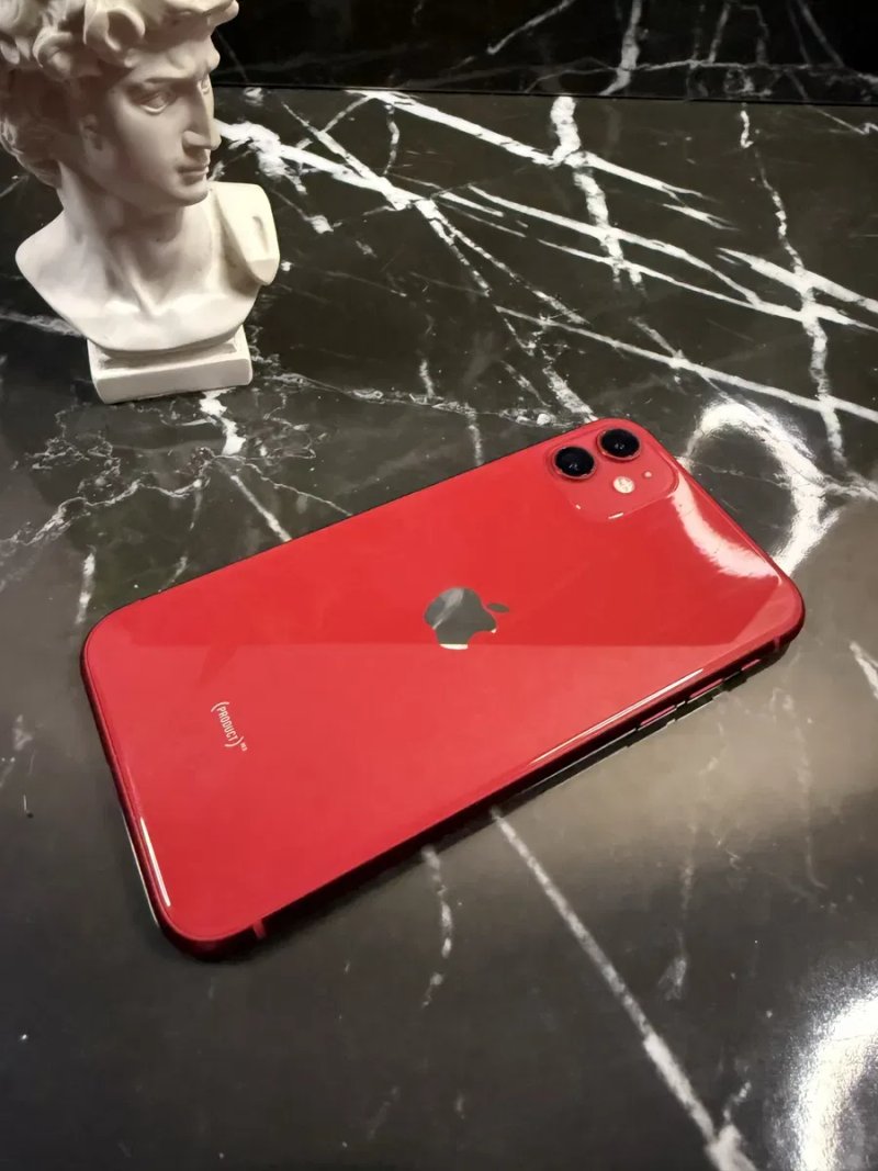 iPhone 11 128 gb red (Neverlock) — фото 3
