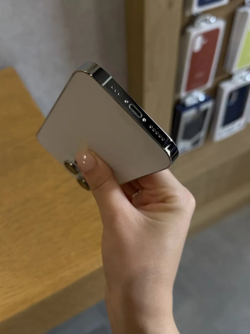iPhone 14 Pro 256Gb Silver — фото 4