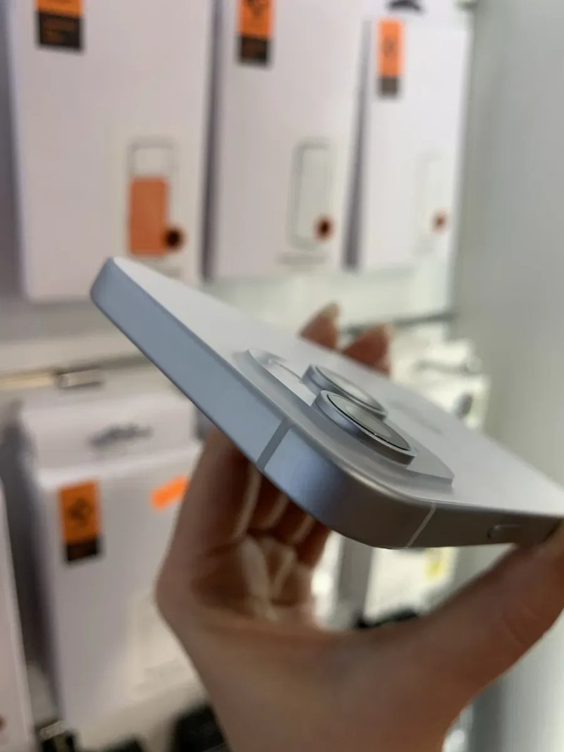 iPhone 15 128Gb white - АКБ 91%, стан 5. Фізична сім — фото 3