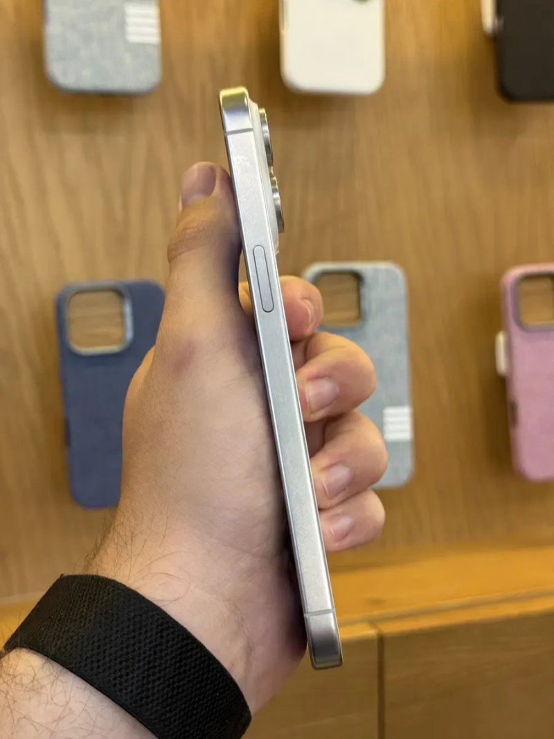 iPhone 15 Pro Max 1T White 10/10 ідеал фізична сім Гарантія Рівне Центр — фото 2