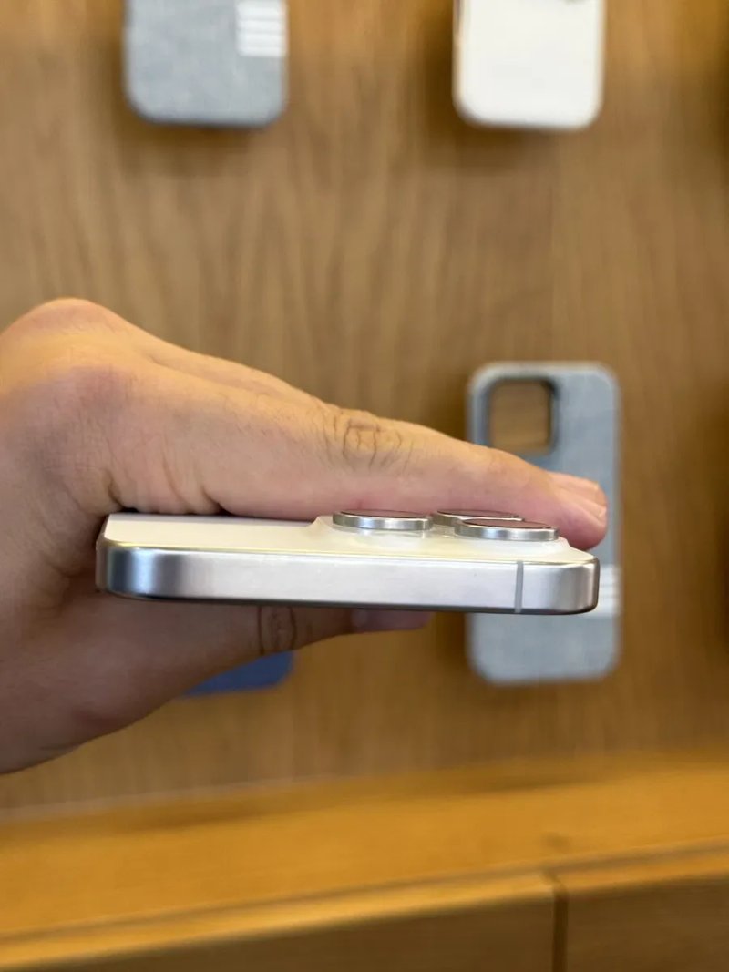 iPhone 15 Pro Max 1T White 10/10 ідеал фізична сім Гарантія Рівне Центр — фото 5