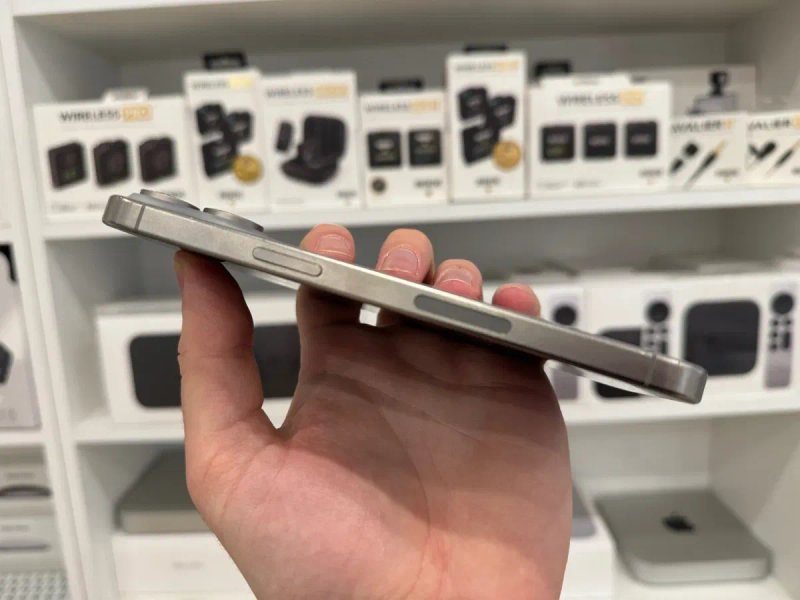 iPhone 15 Pro Max 256GB eSIM Natural Titanium MU683 Магазин Гарантія — фото 8