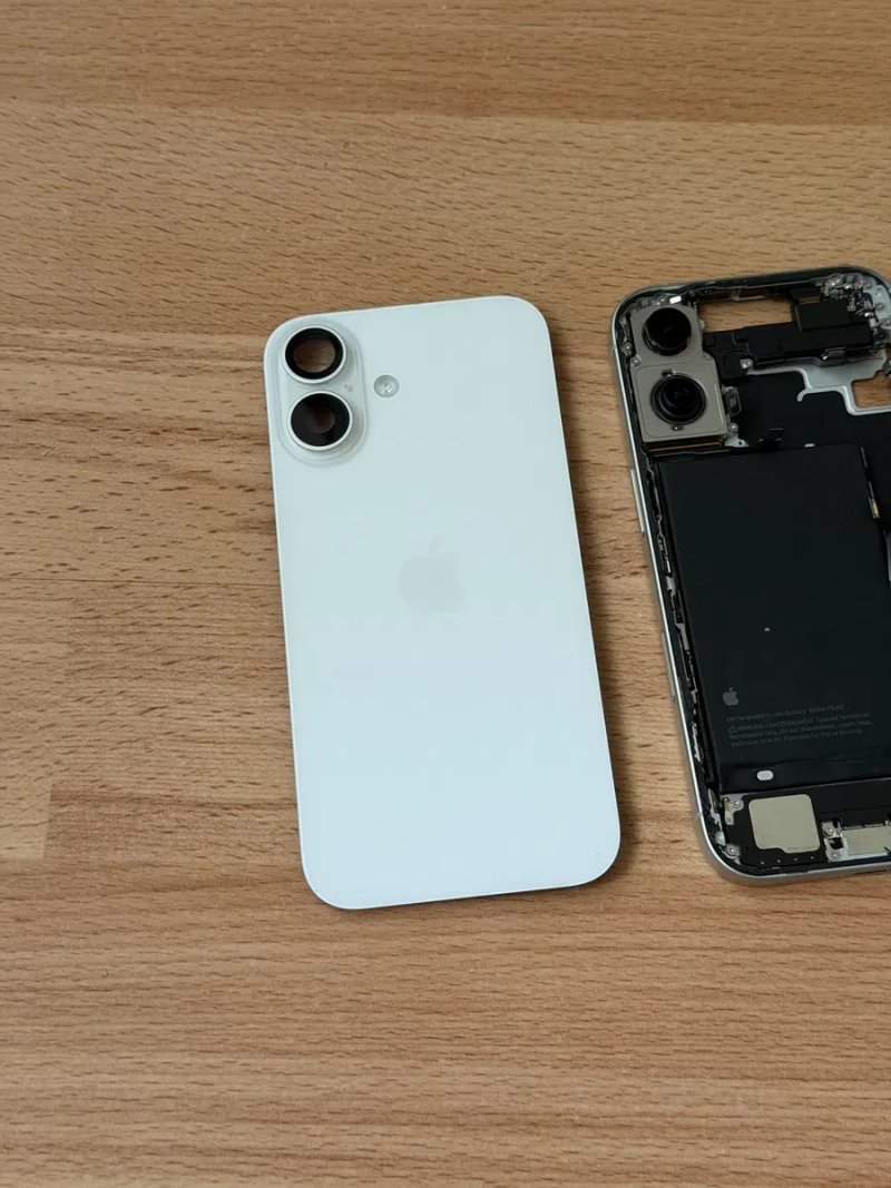 iPhone 16 на запчасти — фото 4