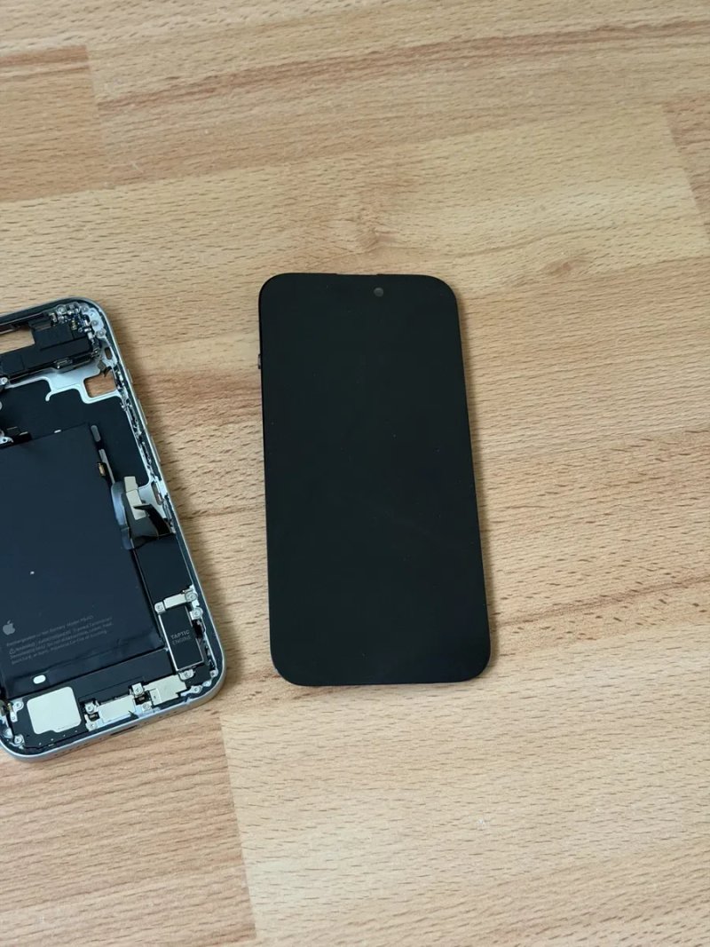 iPhone 16 на запчасти — фото 5