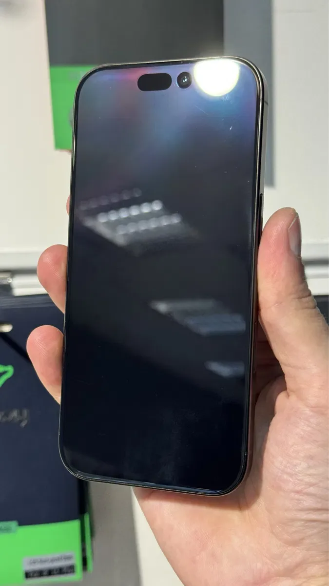 IPhone 16 pro 128gb Black Titanium Neverlock — фото 3