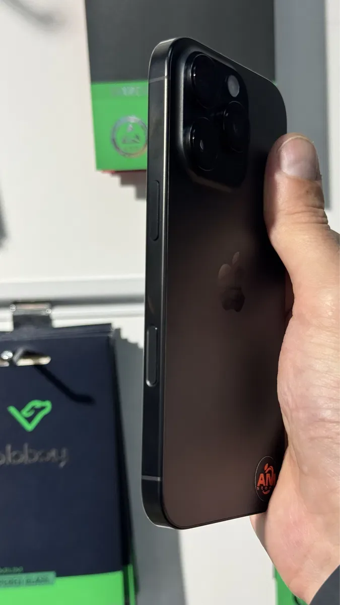 IPhone 16 pro 128gb Black Titanium Neverlock — фото 5