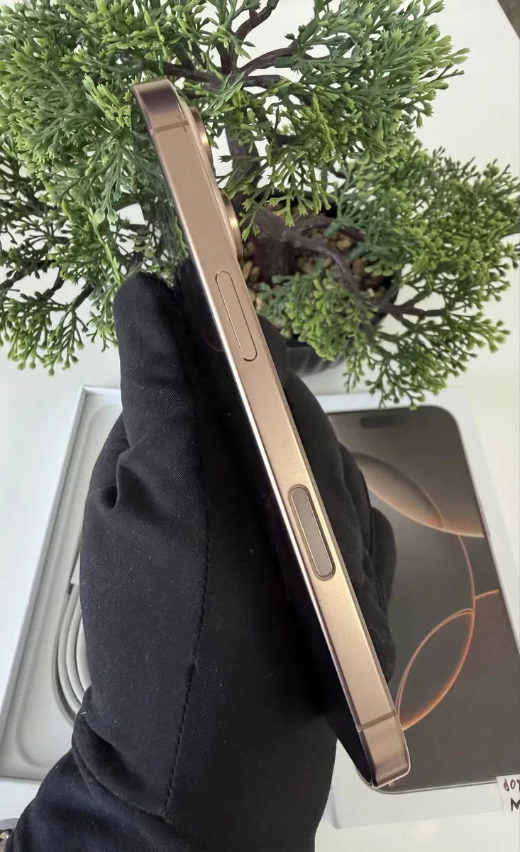 Iphone 16 Pro 128gb desert Neverlock — фото 3
