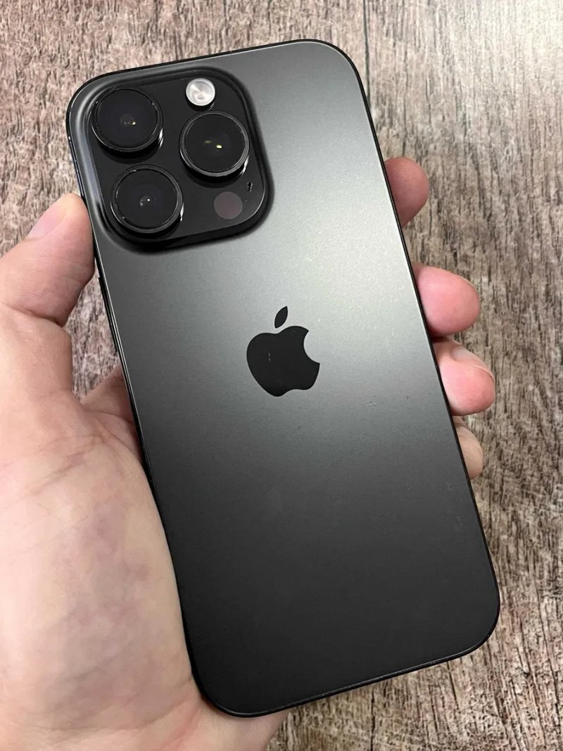 iPhone 16 Pro 256GB Black Titanium Neverlock — фото 4
