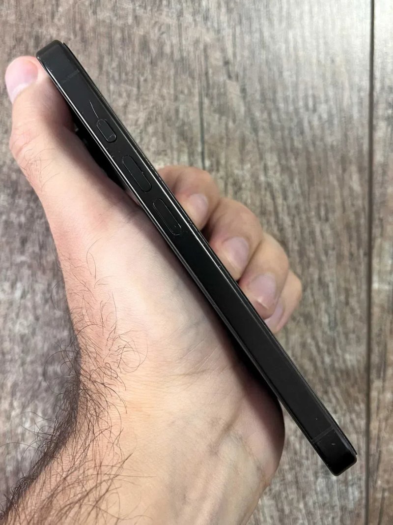 iPhone 16 Pro 256GB Black Titanium Neverlock — фото 6