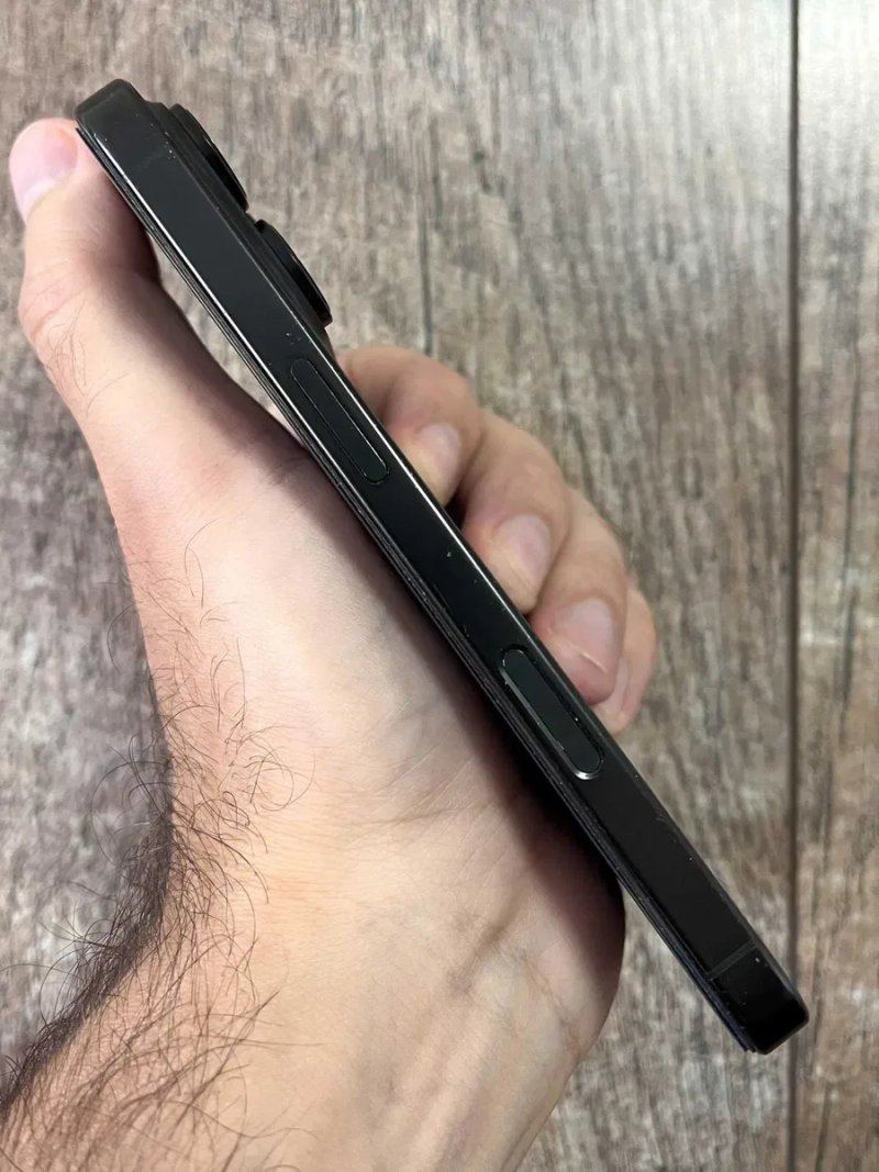 iPhone 16 Pro 256GB Black Titanium Neverlock — фото 7