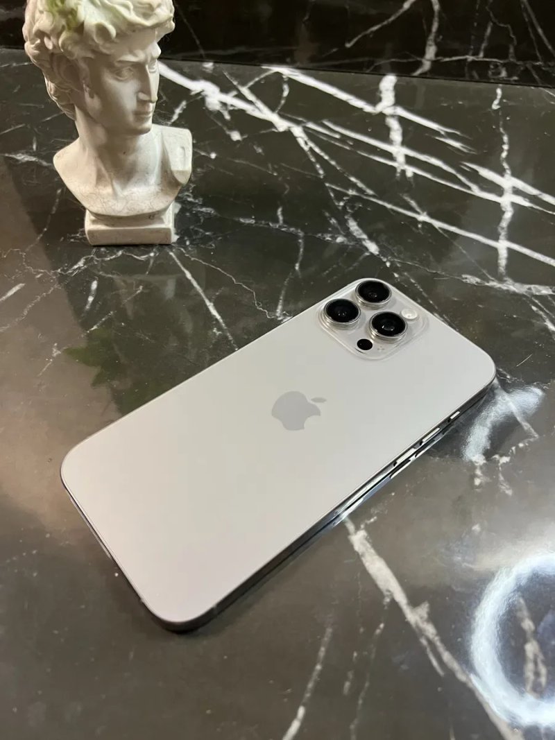 iPhone 16 Pro Max 256 gb Natural Titanium — фото 4