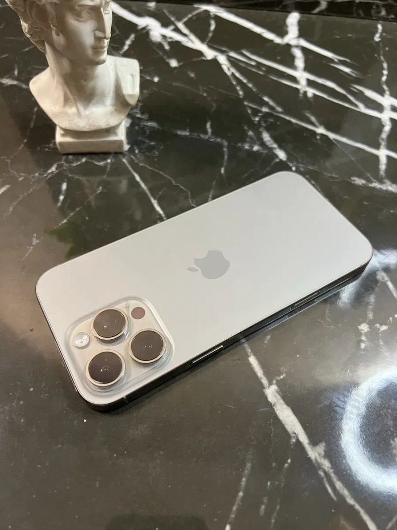 iPhone 16 Pro Max 256 gb Natural Titanium — фото 5